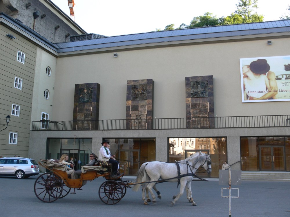 Haus_für_Mozart_außen_1