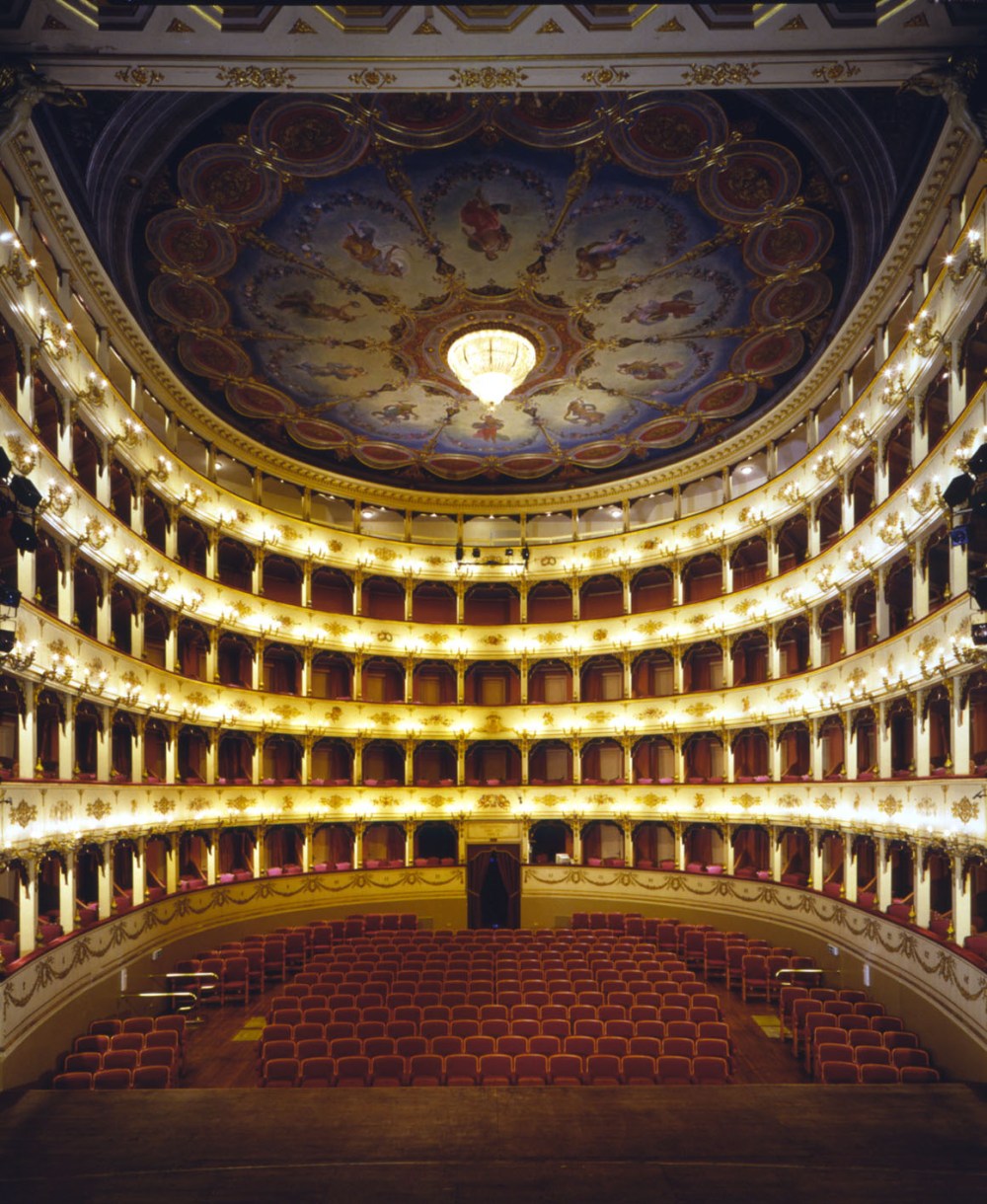 Hotel-Imperial-Sport-Pesaro-Teatro-rossini