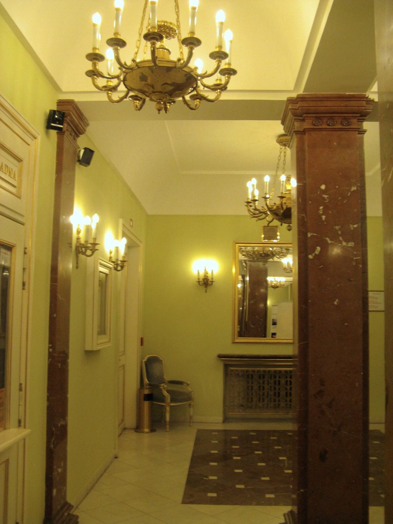 Stavovské_divadlo-Prague