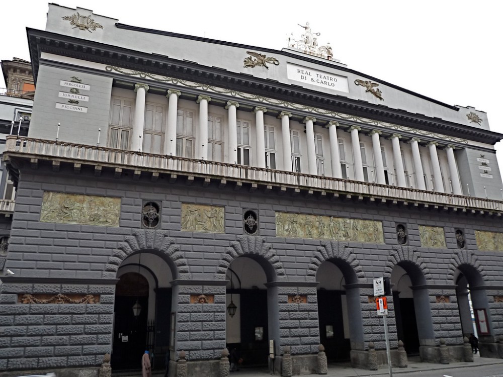 teatro-san-carlo-facciata