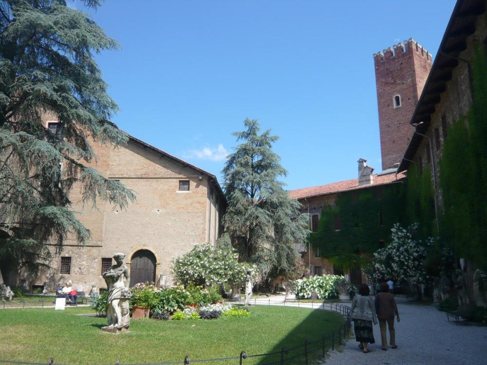 Teatro Olimpico giardini -Vicenza-