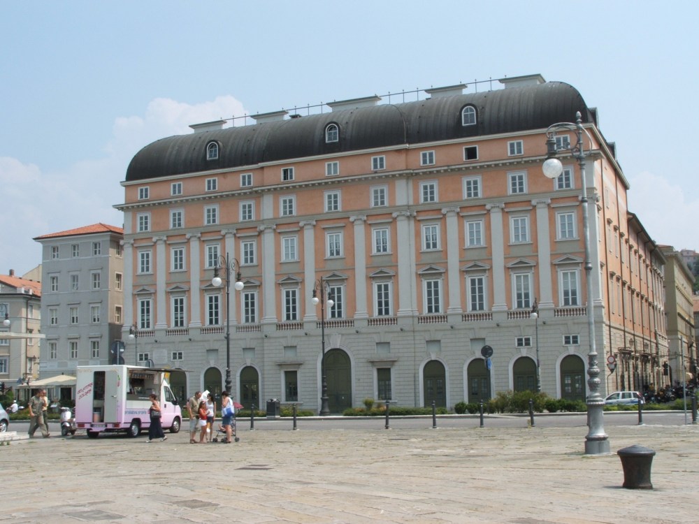 Trieste-Teatro_Verdi-retro-DSCF1418