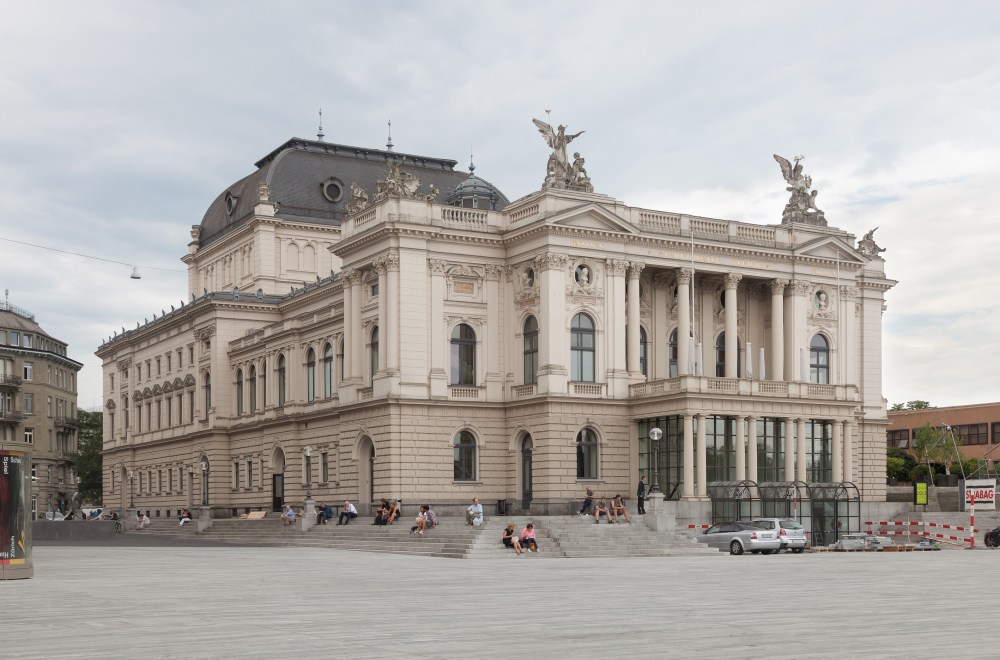 Opernhaus_Zürich_2013