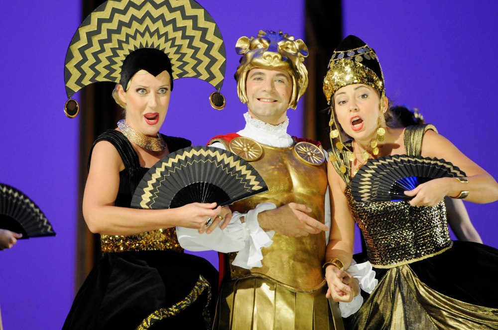 Georg Friedrich Händel: ALESSANDRO; Parnassus Arts Production / Armonia Atenea Copyright: Martin Kaufhold, Ernst-Göbel-Str. 37a D - 65207 Wiesbaden, 0171 4158942 Nutzungsrechte beim Urheber. Nutzungshonorar zzgl. 7% MwSt.: Sparkasse Bochum BLZ 430 500 01 KTO 11 35 61 450