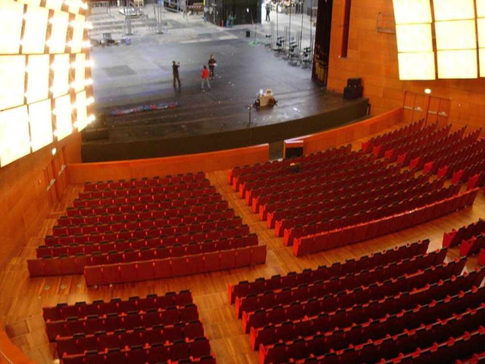 f576a5a71c085f6c66318682fcfb188b