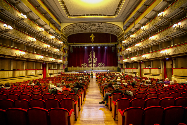 8294941880_d31a34ca14_z