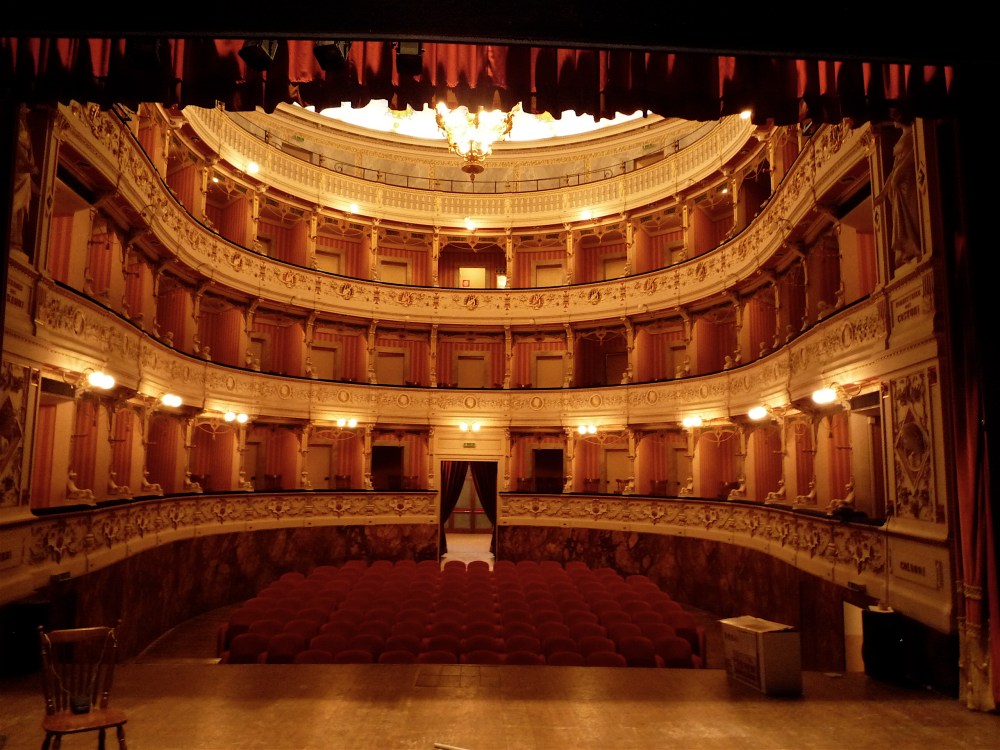 Cagli_Teatro_auditorium