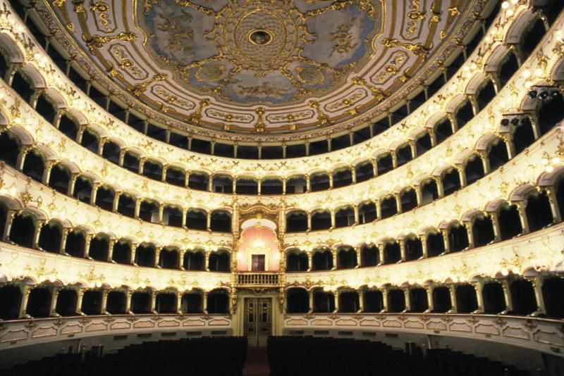 teatro_municipale_piacenza_cosa_visitare.jpg