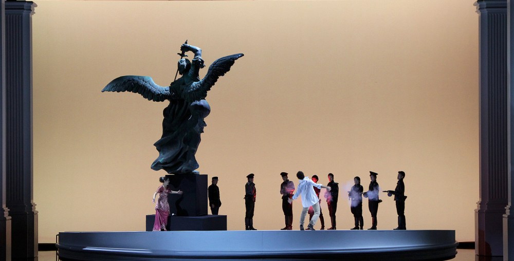 TOSCA (foto Takashi Iijima - Hyogo Performing Arts Center)