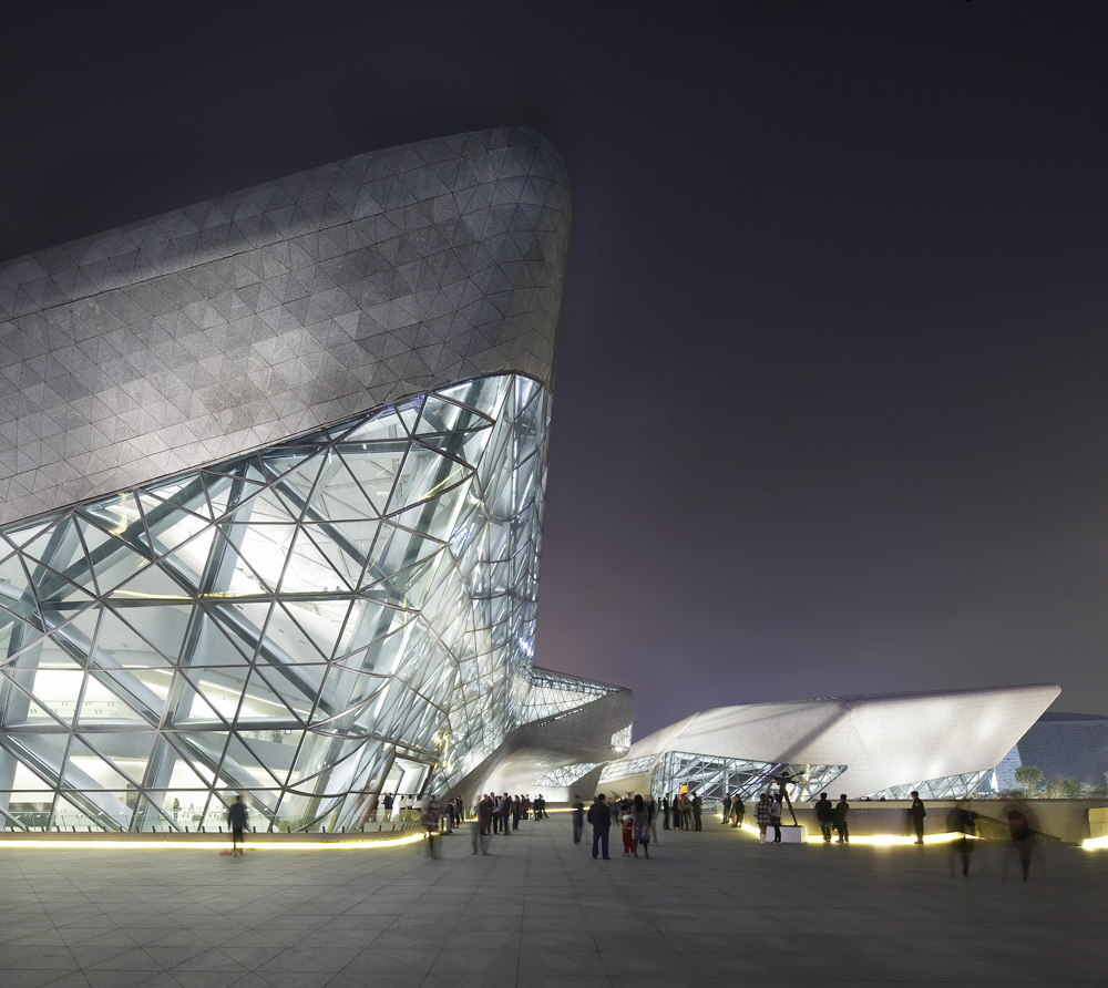 Guangzhou_Opera_House_Zaha_Hadid_Architects_main