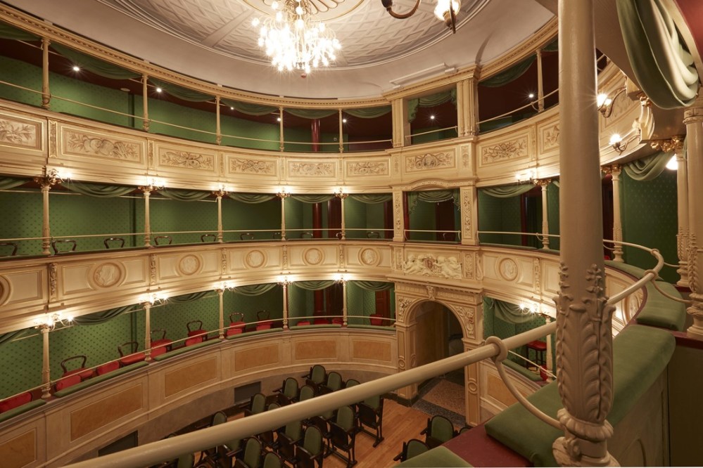 teatro-gerolamo-10_orig.jpg
