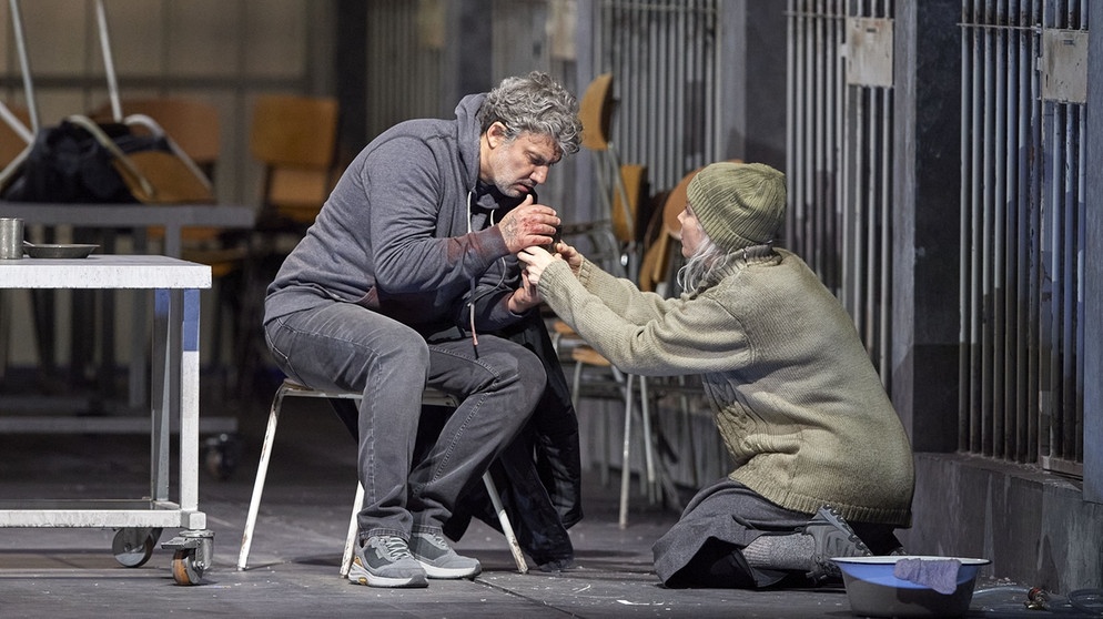 parsifal-wiener-staatsoper-kirill-serebrennikow-premiere-114~_h-558_v-img__16__9__xl_w-994_-e1d284d92729d9396a907e303225e0f2d9fa53b4